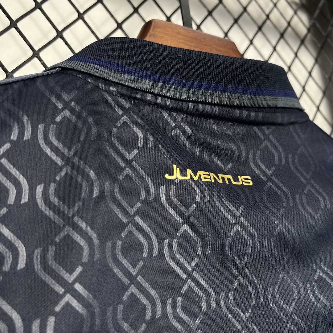 Juventus 24/25 Third Kit Enfant