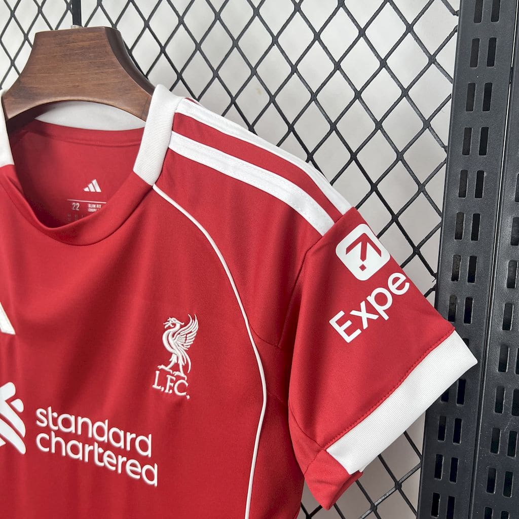 Liverpool 25/26 Domicile Kit Enfant