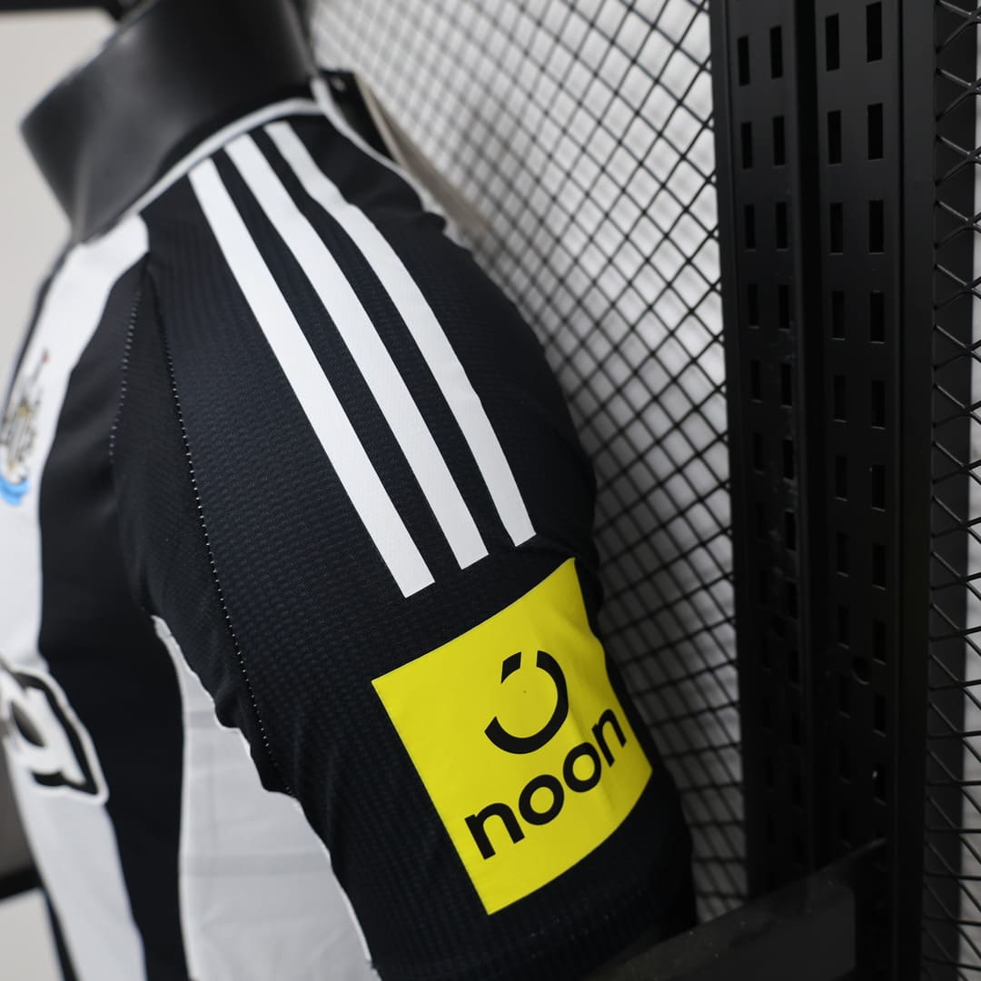 Newcastle 24/25 Maillot Domicile - Version Player