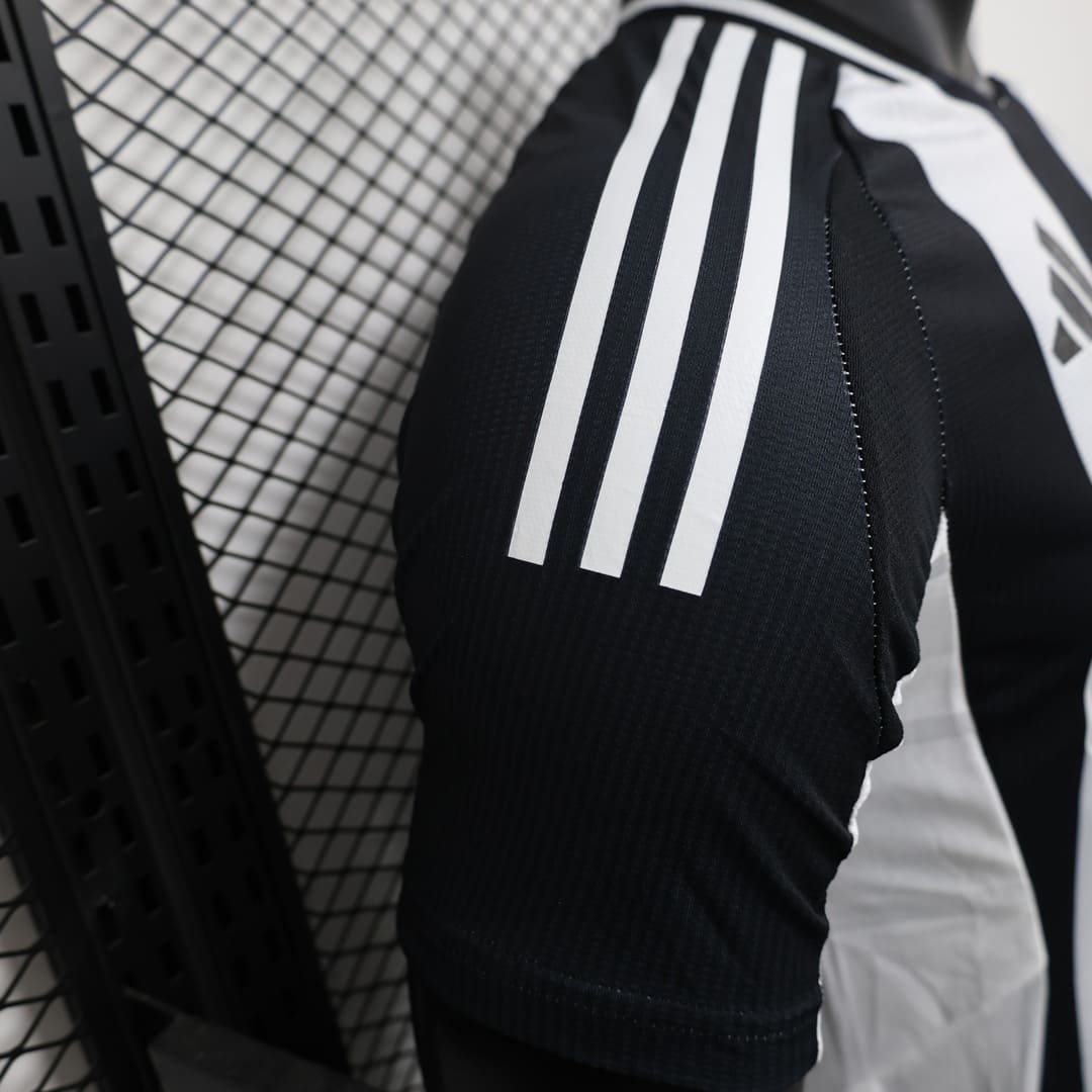 Newcastle 24/25 Maillot Domicile - Version Player