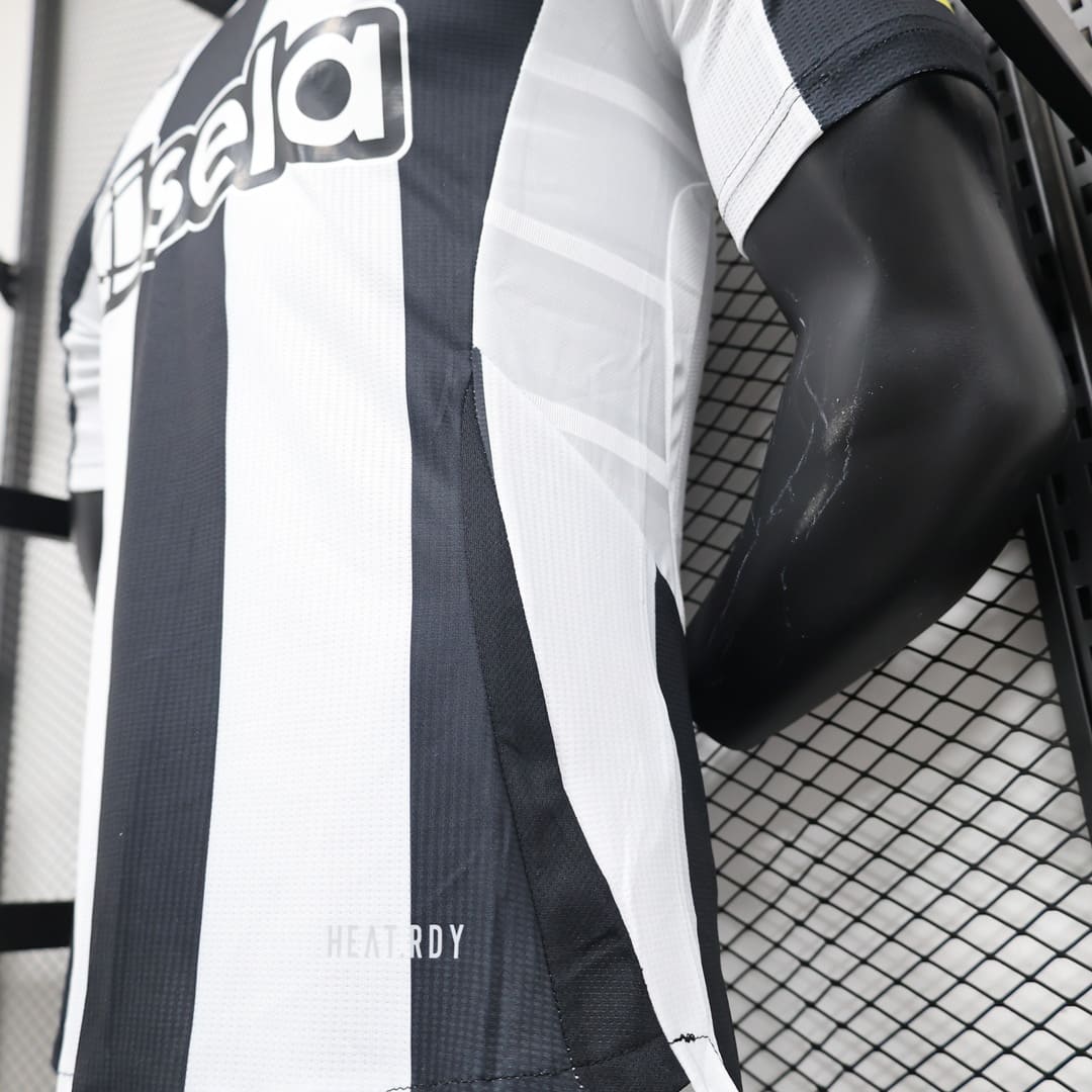 Newcastle 24/25 Maillot Domicile - Version Player