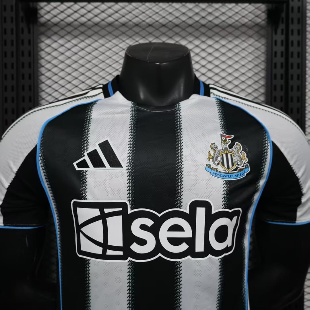 Newcastle 25/26 Maillot Domicile - Version Player