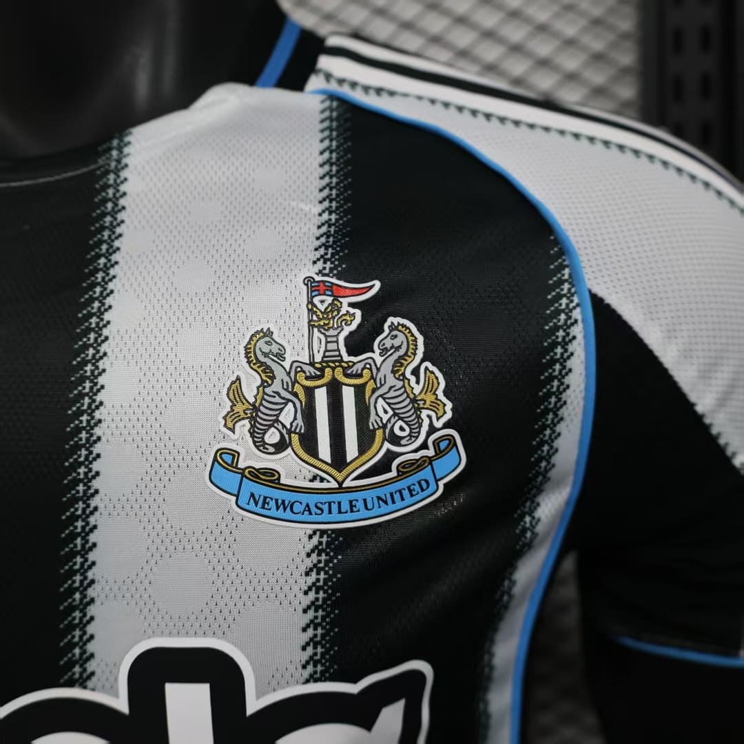 Newcastle 25/26 Maillot Domicile - Version Player