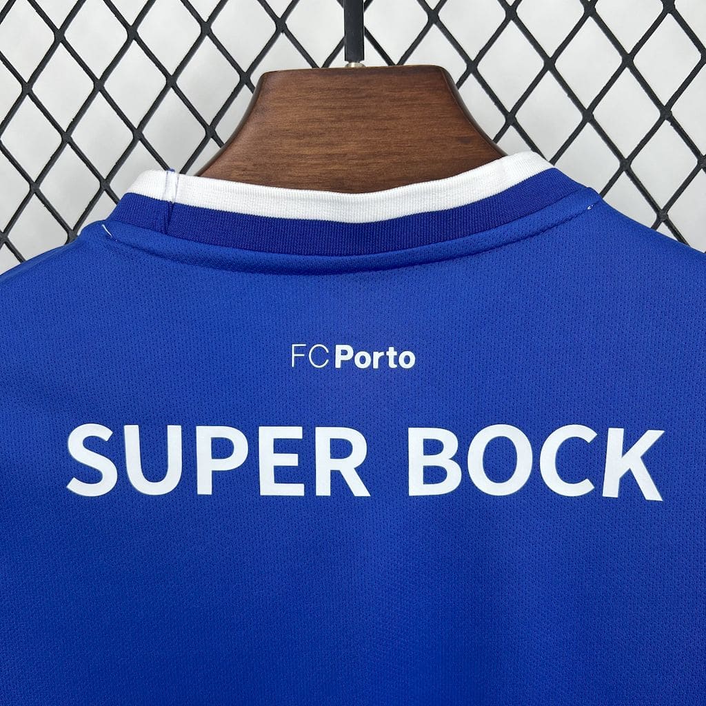 Porto 25/26 Domicile Kit Enfant