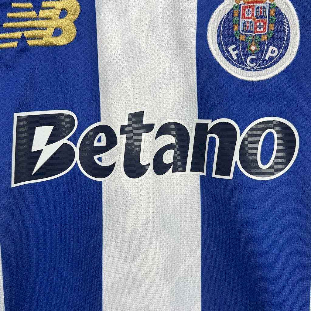 Porto 25/26 Domicile Kit Enfant