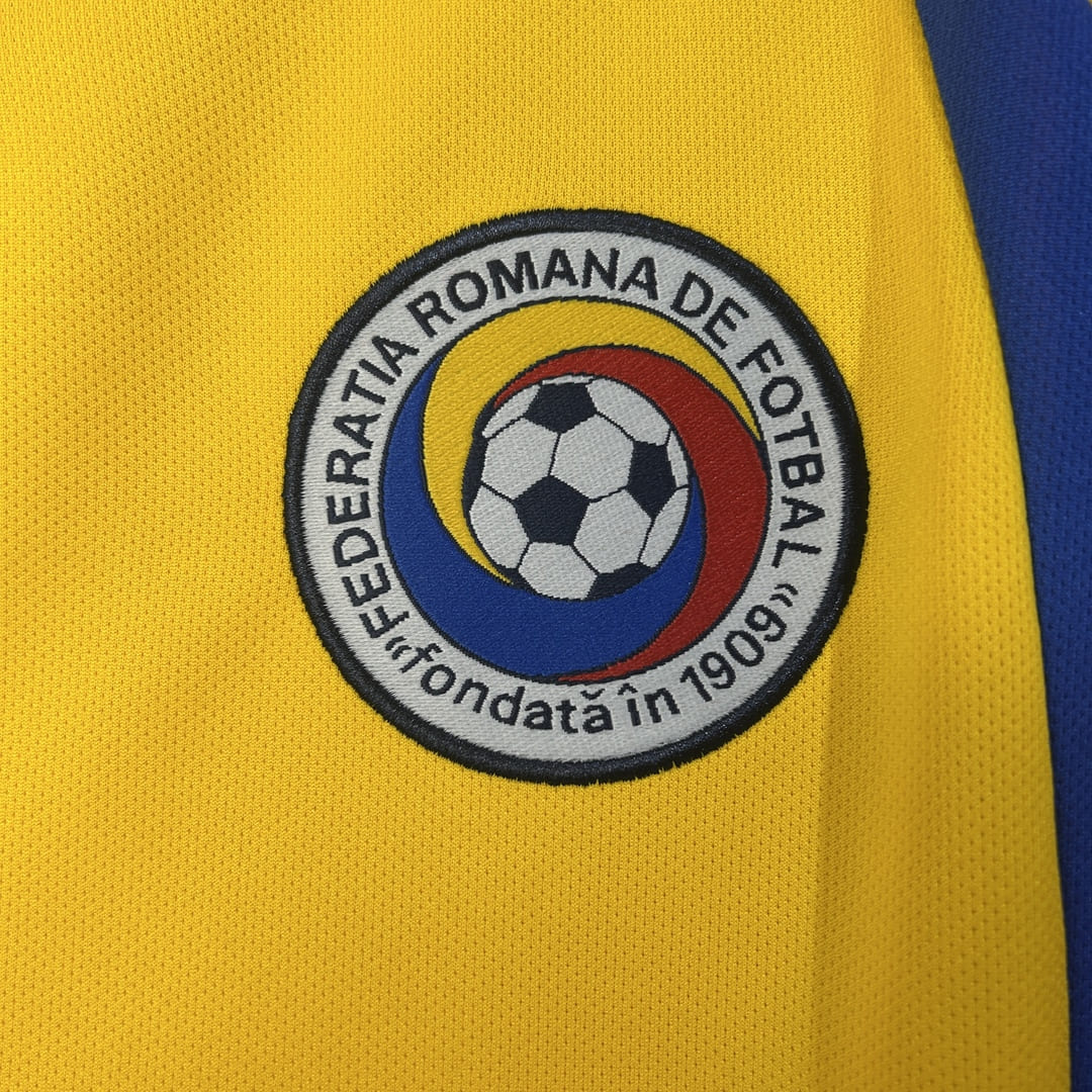 Roumanie 2000 Maillot Domicile