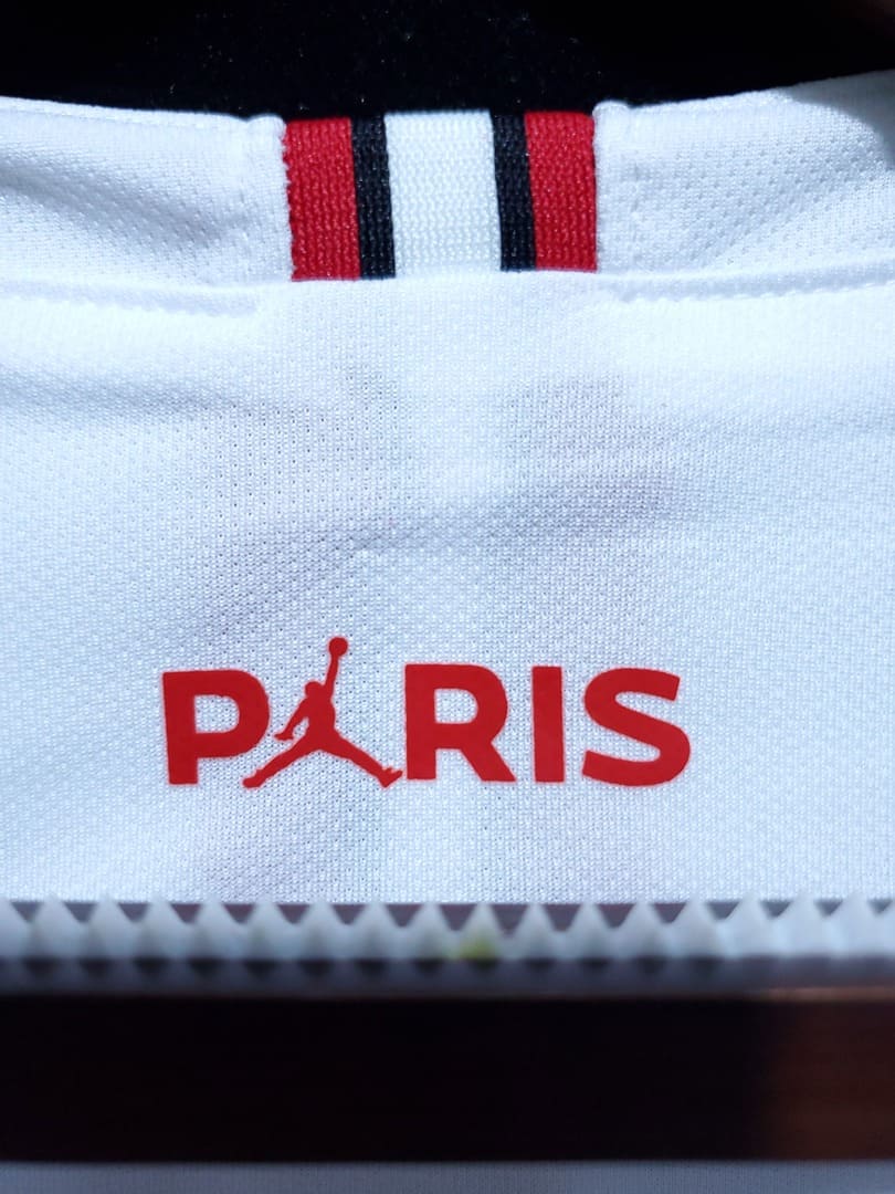 Paris Saint-Germain 2018/19 Maillot Europe Extérieur