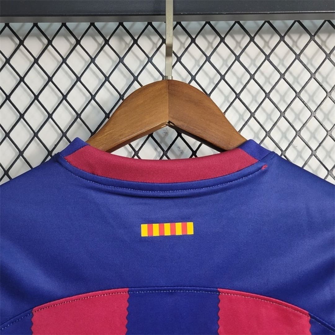 Barcelone 23/24 Domicile Kit Enfant