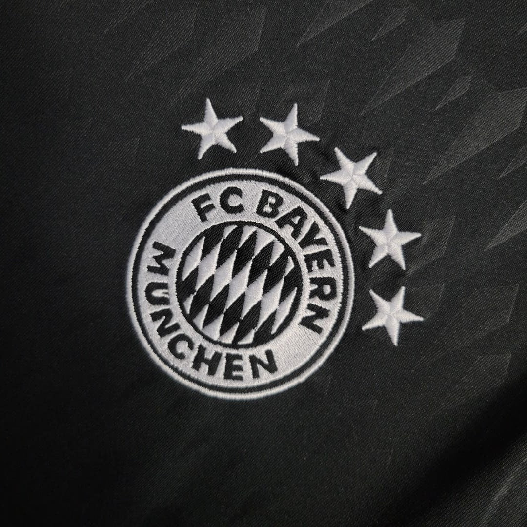 Bayern Munich 23/24 Maillot Gardien Noir