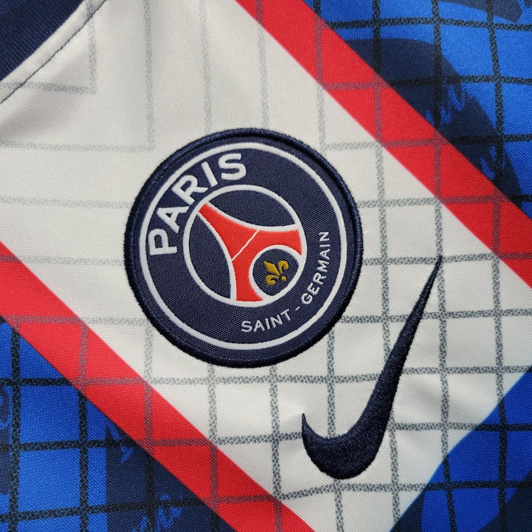 Paris Saint-Germain Maillot Concept Beyond