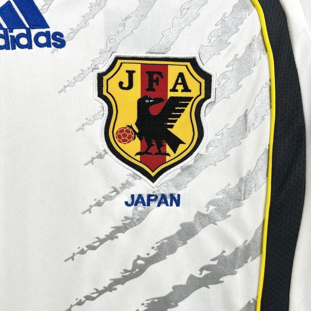Japon 2006 Maillot Extérieur
