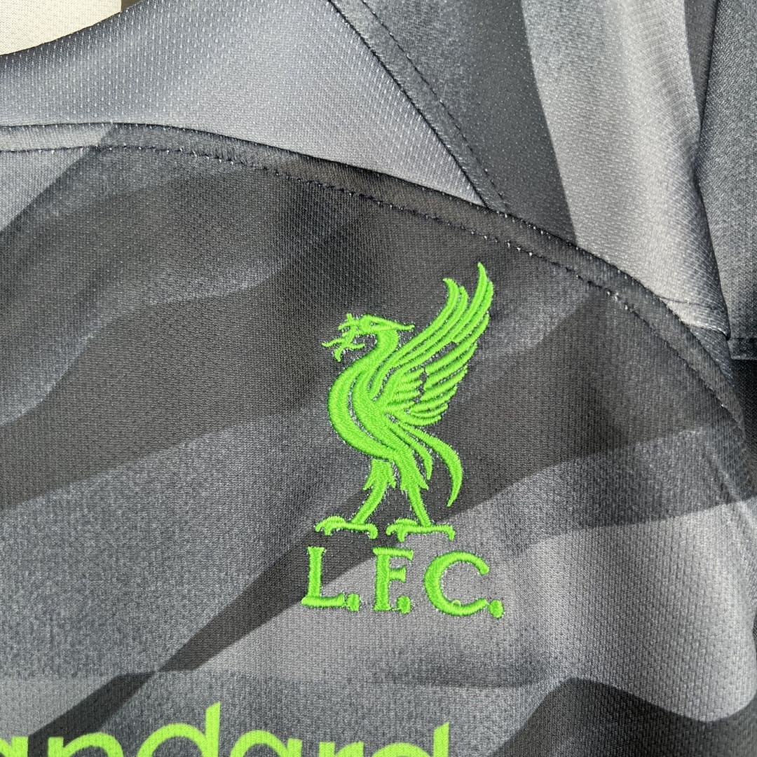 Liverpool 23/24 Gardien Noir Kit Enfant