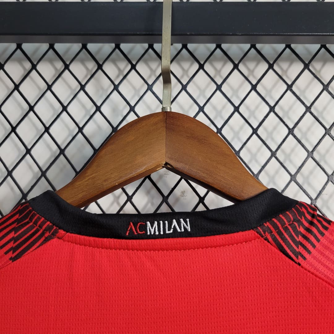 Milan AC 23-24 Domicile Kit Enfant