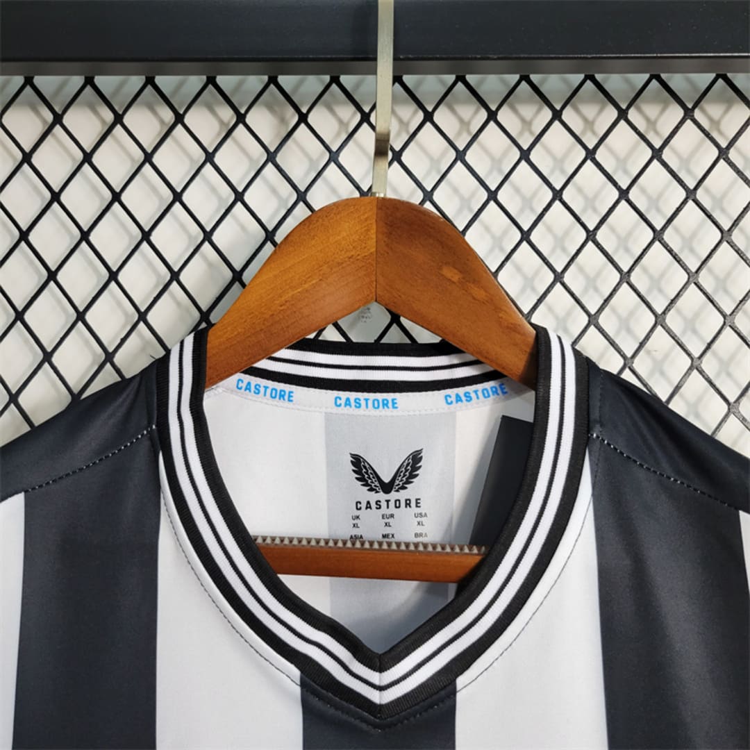 Newcastle 23/24 Maillot Domicile