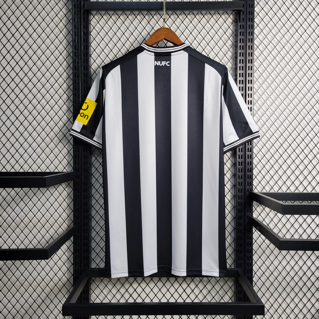 Newcastle 23/24 Maillot Domicile