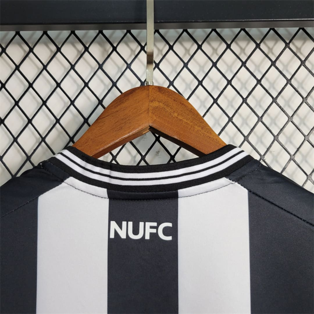 Newcastle 23/24 Maillot Domicile