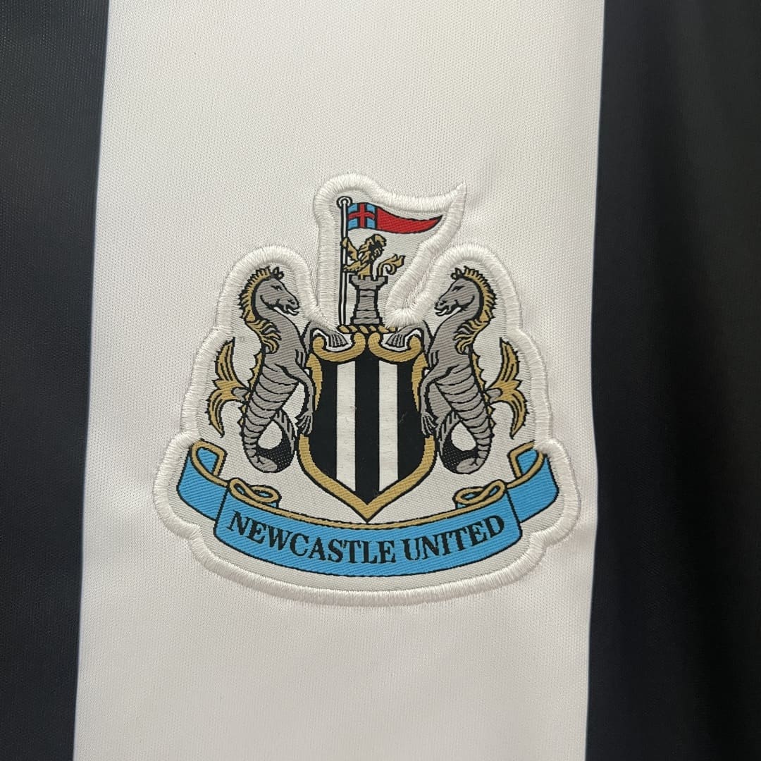 Newcastle 24/25 Maillot Domicile