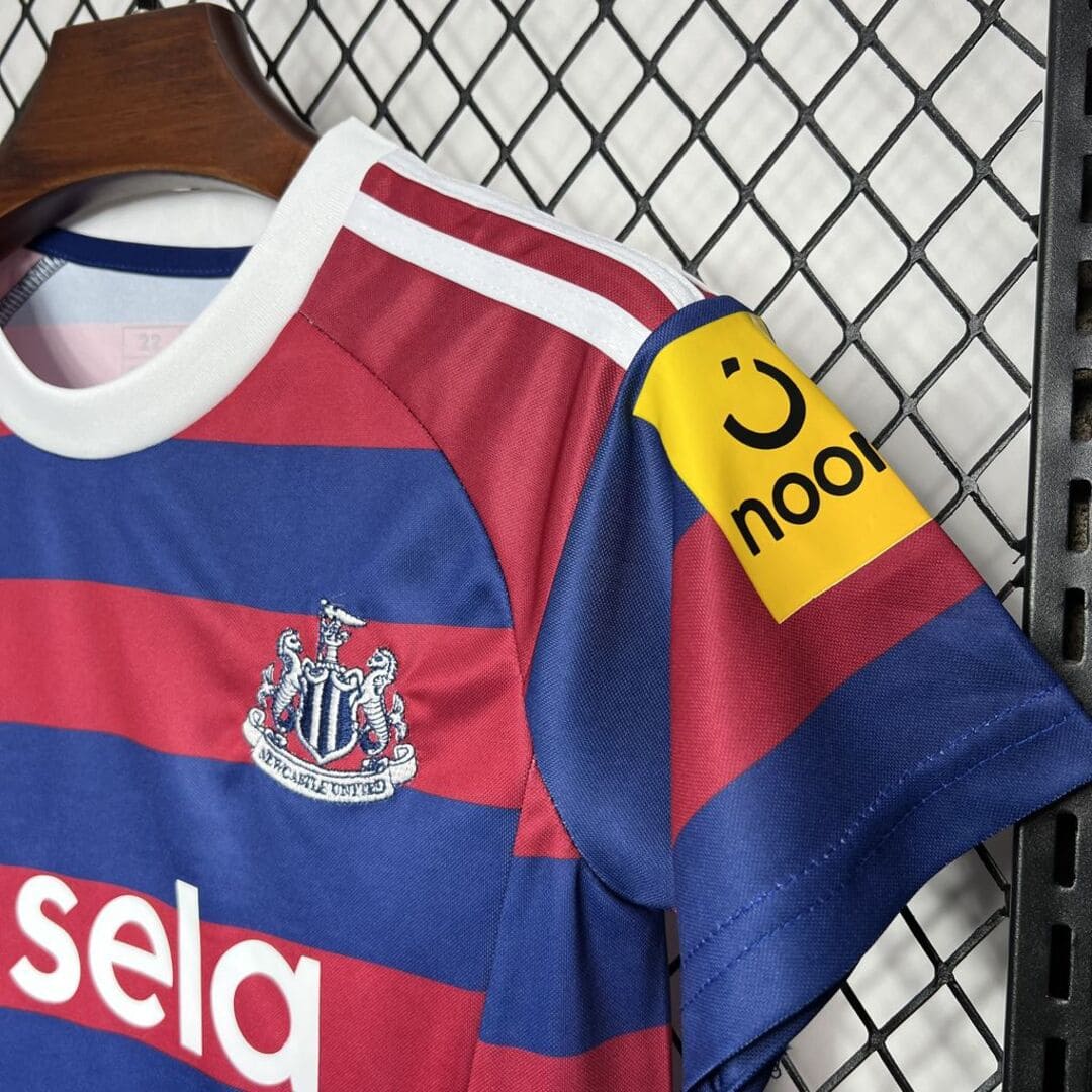 Newcastle 24/25 Third Kit Enfant