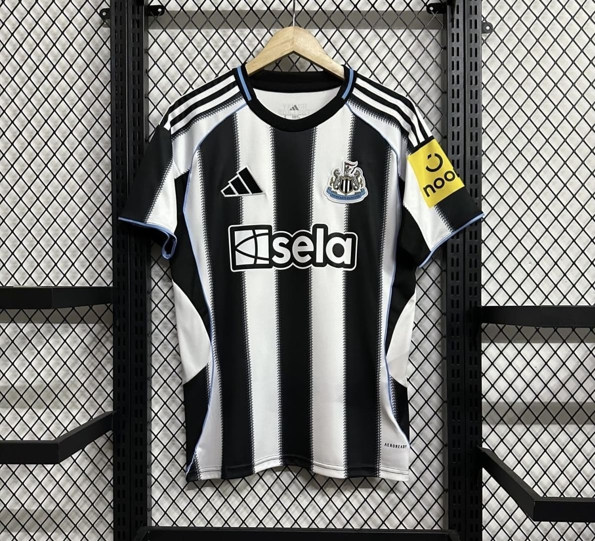 Newcastle 25/26 Maillot Domicile