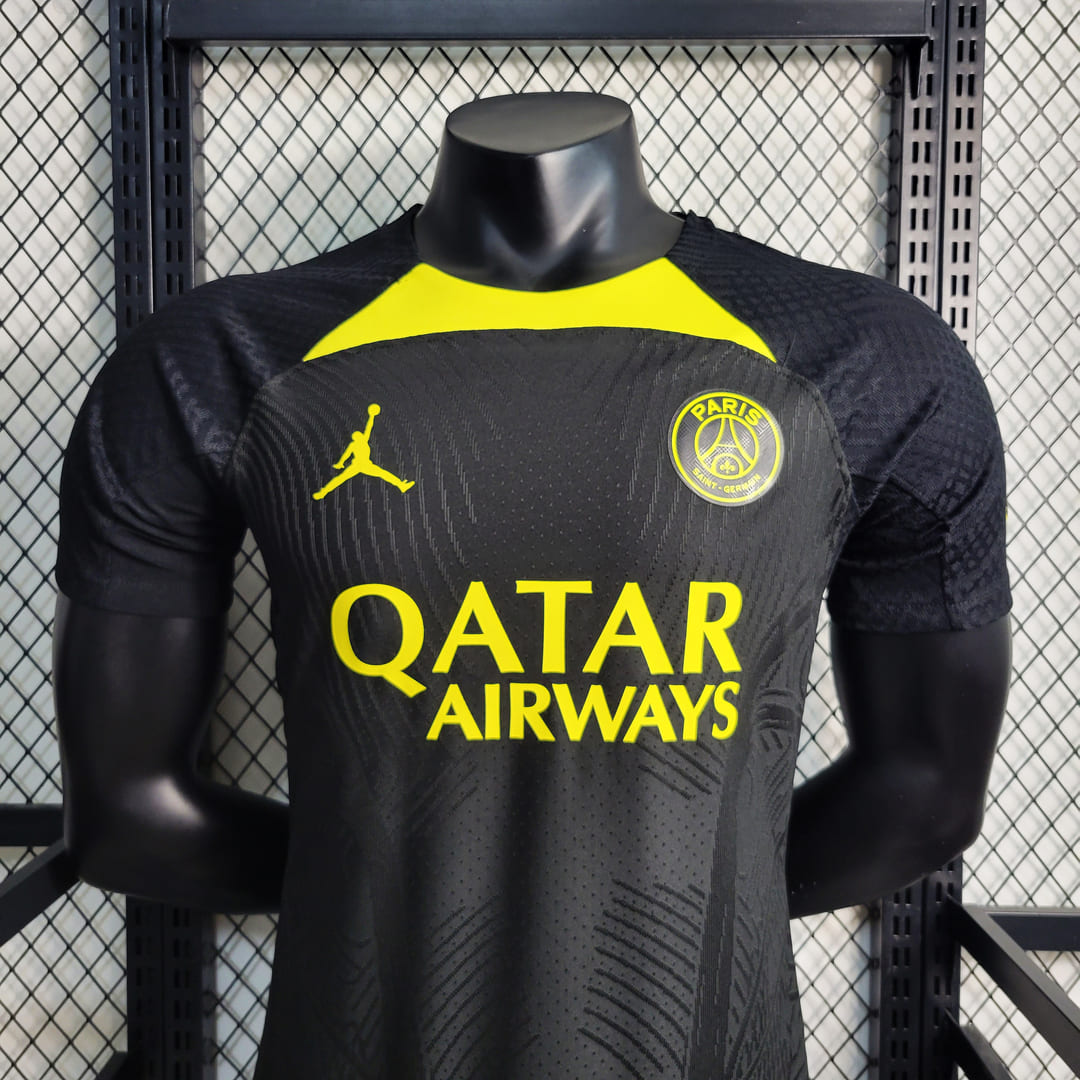 Paris Saint-Germain 23/24 Maillot Entrainement Noir & Jaune - Version Player