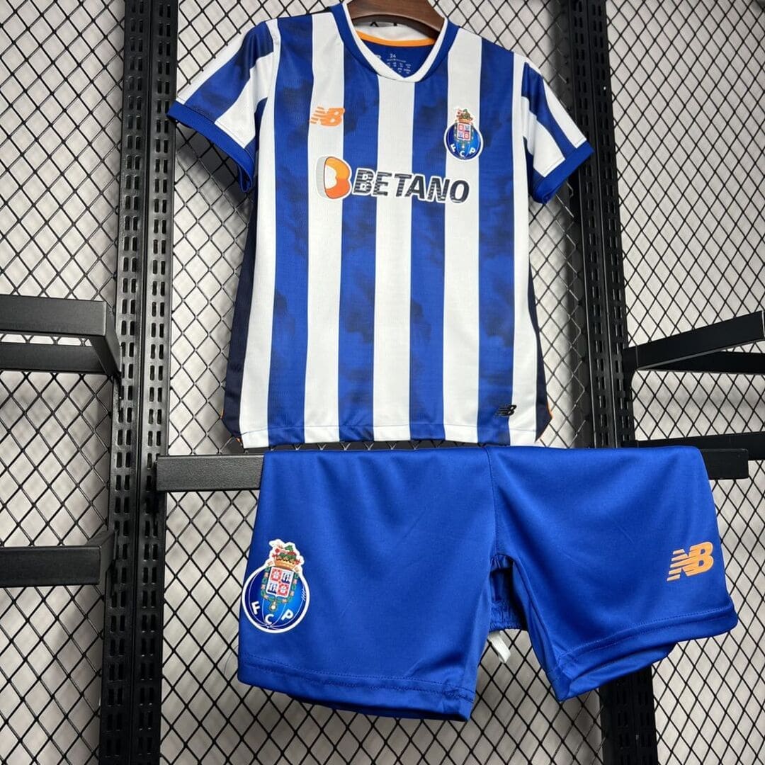 Porto 24/25 Domicile Kit Enfant