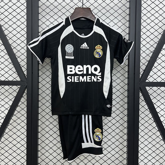 Real Madrid 06/07 Extérieur Kit Enfant