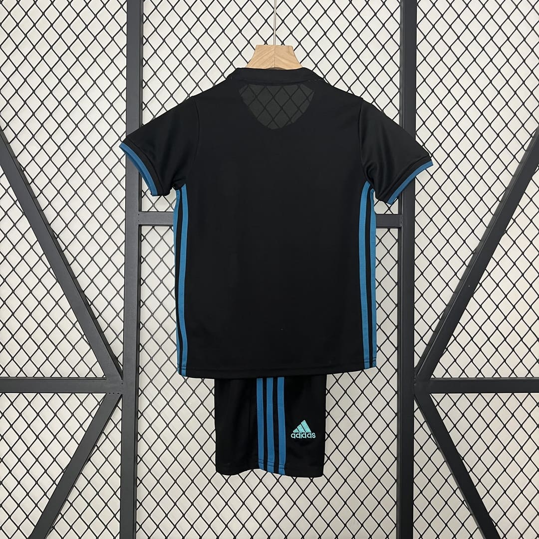 Real Madrid 17/18 Extérieur Kit Enfant