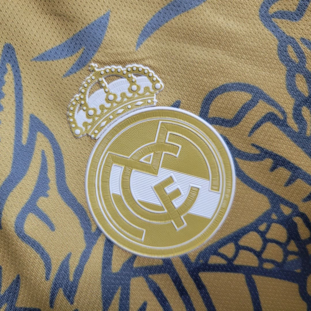 Real Madrid 23/24 Maillot Concept Dragon d'Or