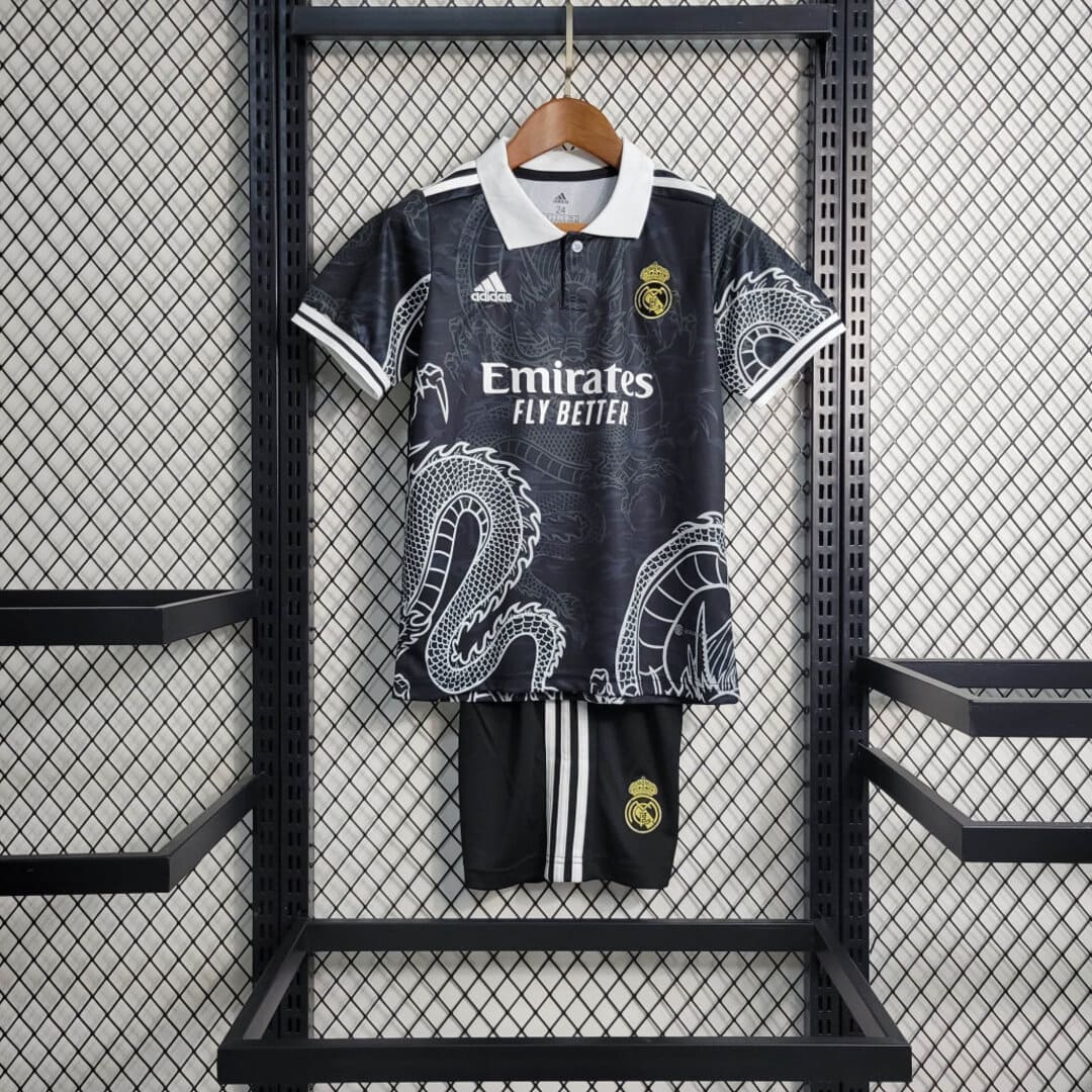 Real Madrid Dragon Noir Kit Enfant