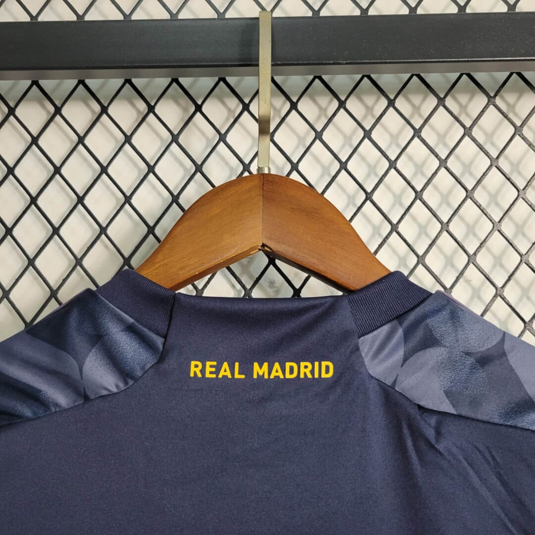 Real Madrid 23/24 Extérieur Kit Enfant