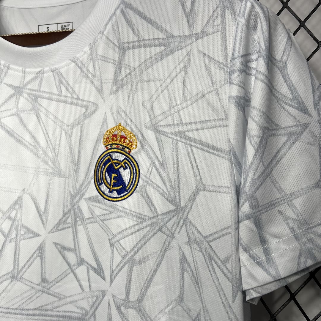 Real Madrid 24/25 Maillot  Échauffement