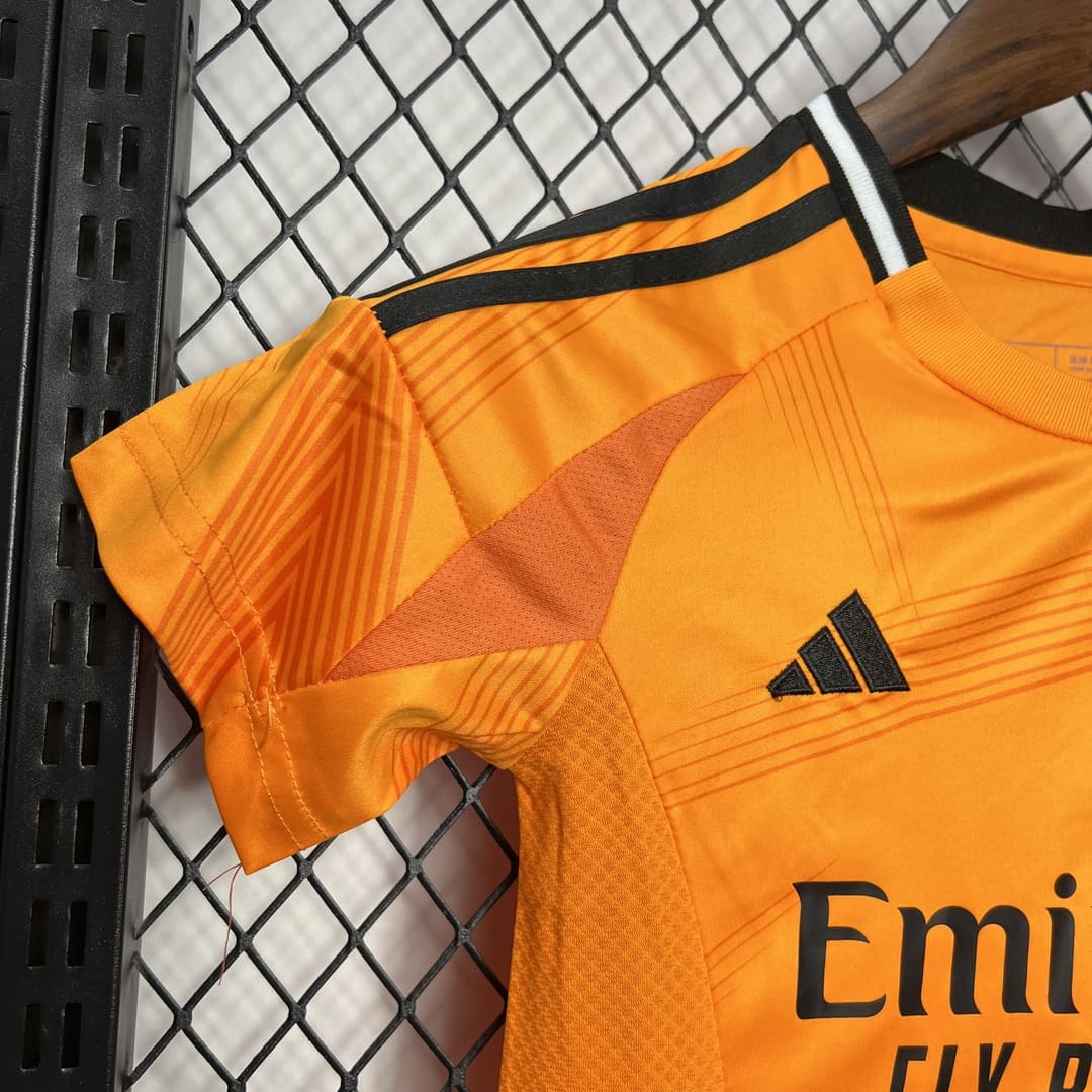 Real Madrid 24/25 Extérieur Kit Enfant