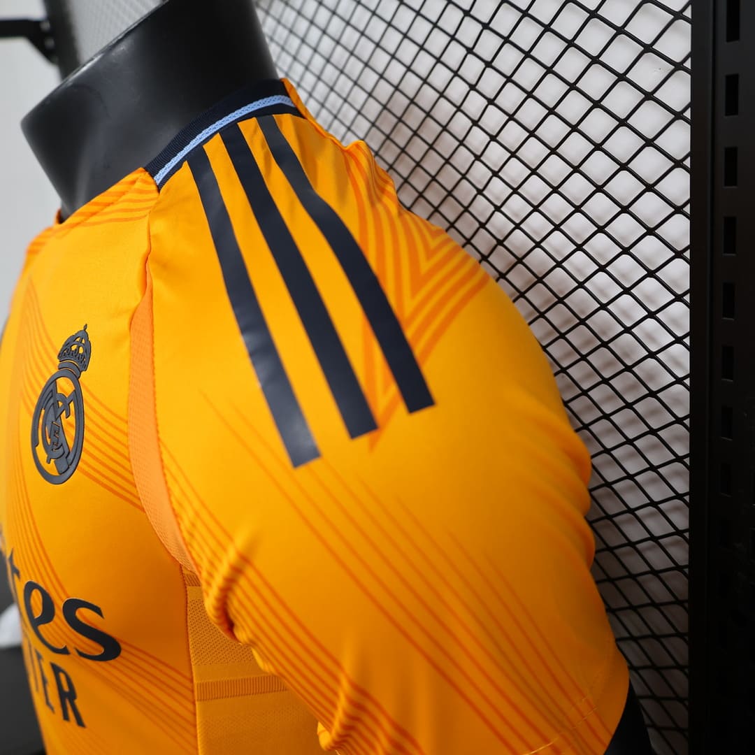 Real Madrid 24/25 Maillot Extérieur - Version Player