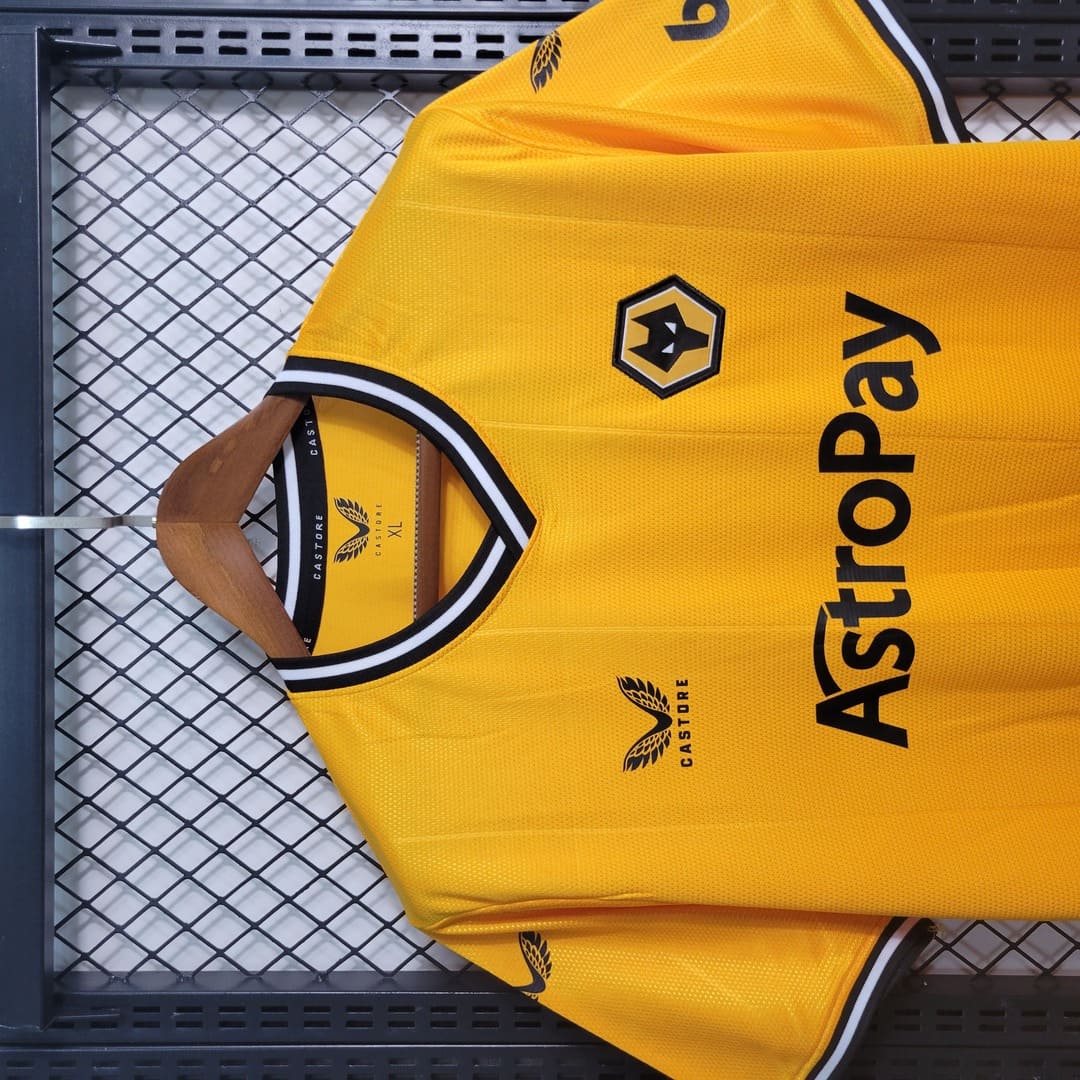 Wolverhampton 23/24 Maillot Domicile